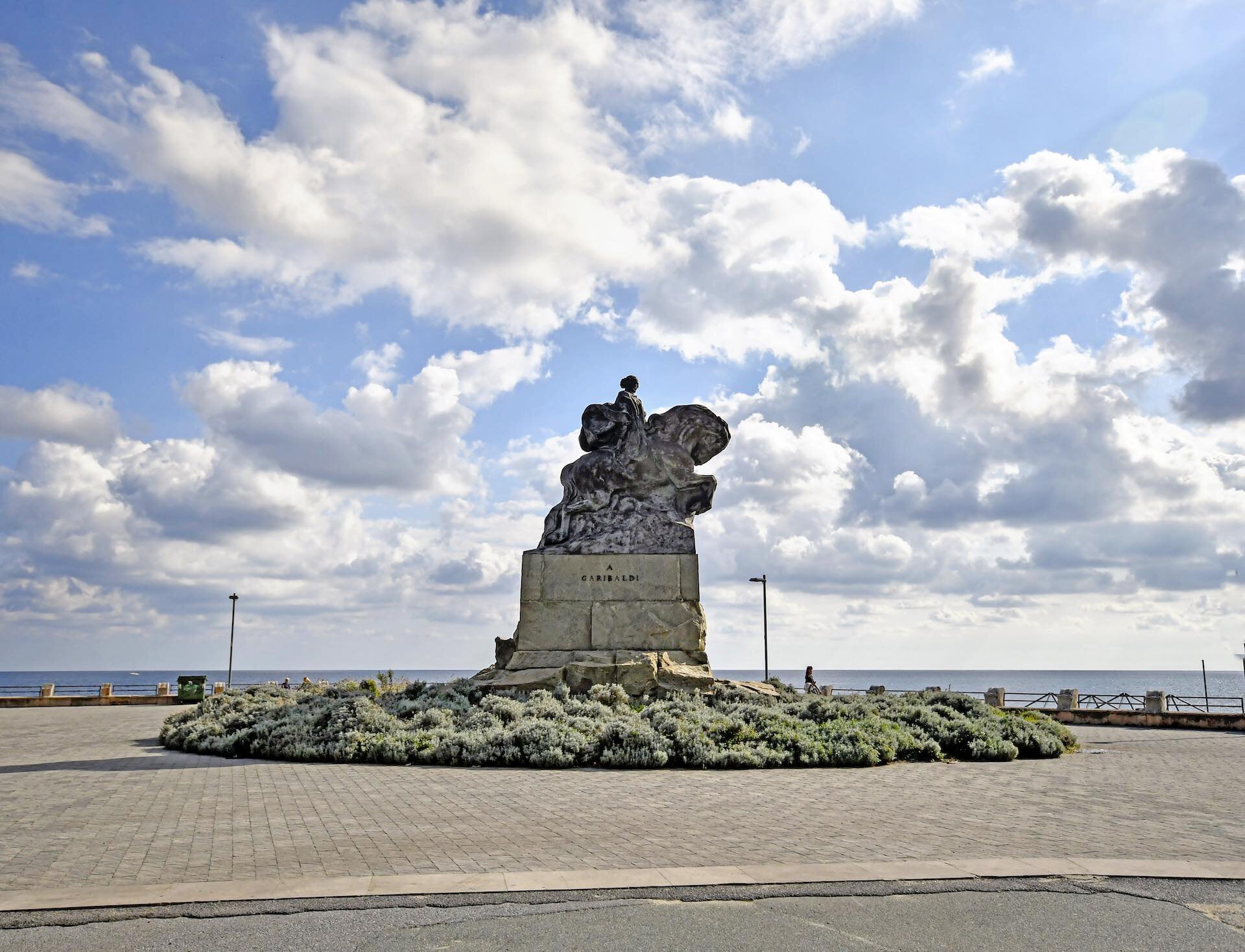 Cosa vedere a Savona: Monumento Garibaldi | © Archivio visitsavona